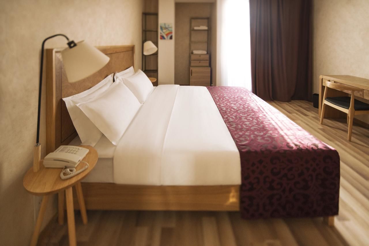 Отель Ornament Boutique Hotel Тбилиси