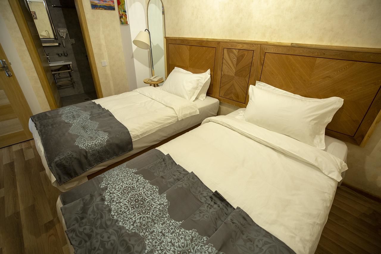 Отель Ornament Boutique Hotel Тбилиси