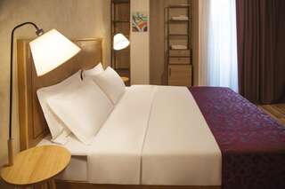 Отель Ornament Boutique Hotel Тбилиси Двухместный номер с 1 кроватью-1