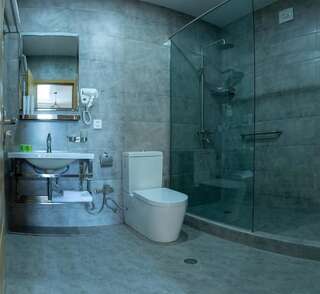 Отель Ornament Boutique Hotel Тбилиси Двухместный номер с 1 кроватью и балконом-22